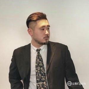 中鼎鼎个人资料,才华横溢的年轻艺术家，揭秘其多彩人生